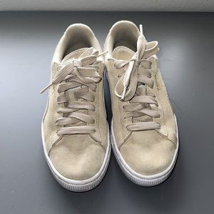 Puma suede cream sneakers
